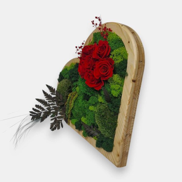 Drewniane serce 2w1 z mchem mieszanym i wiecznymi różami czerwonymi