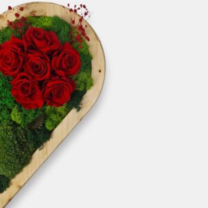 Drewniane serce 2w1 z mchem mieszanym i wiecznymi różami czerwonymi